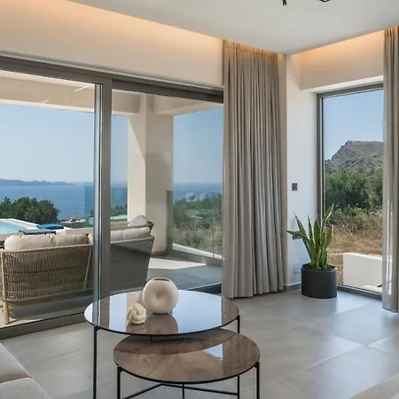 Ekphrasis With Sea View And Jacuzzi *