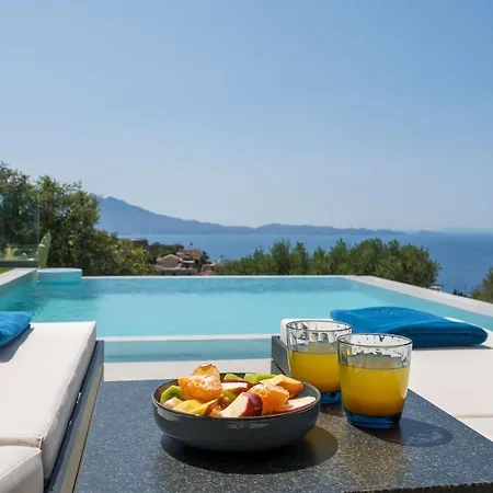 Ekphrasis With Sea View And Jacuzzi Ravdhoúkha